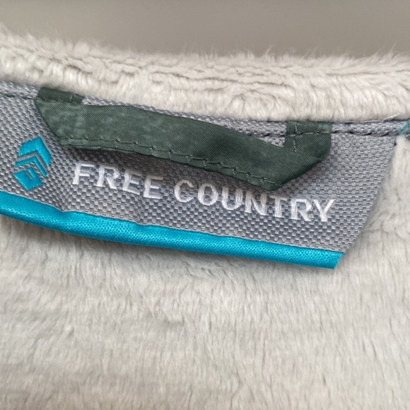 Free Country Windshear Jacket . Camo color. - Picture 4 of 8